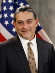 Robert L Santos